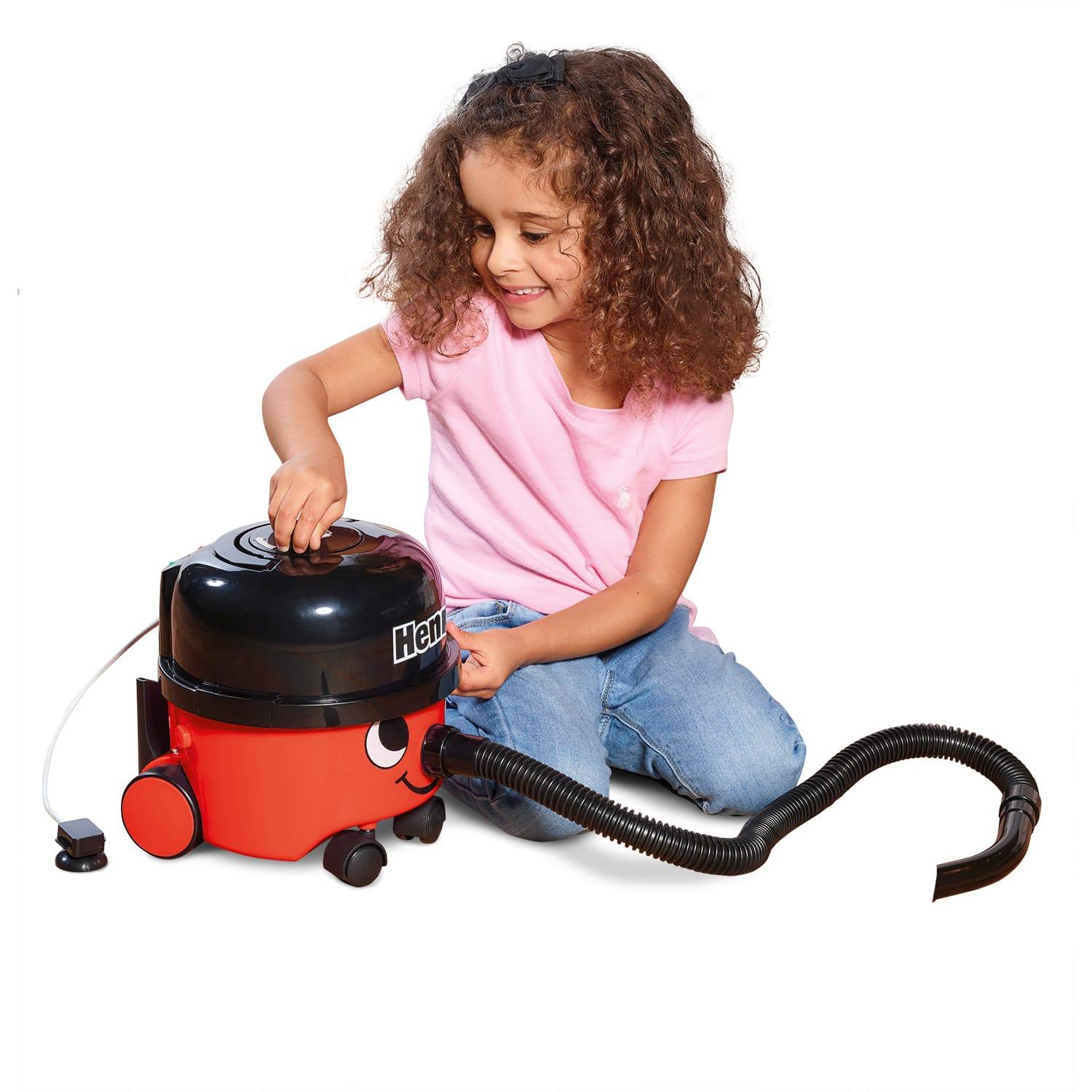 kids henry cleaning set